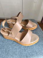 Plateau-Sandaletten, Gr. 40, beige Bayern - Velden Vorschau