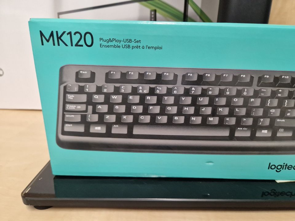 LOGITECH MK120, Tastatur & Maus Set, kabelgebunden in Beselich