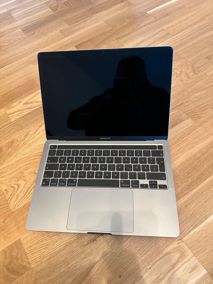 Apple MacBook Pro 13 Zoll M2 Sonoma in Wustermark
