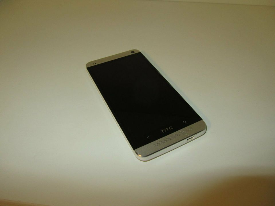 HTC One M7 Silber 32GB von O2 in Fischen