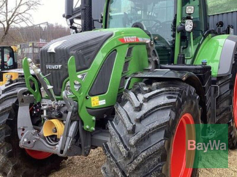 Fendt 724 VARIO GEN6 PROFI PLUS Traktor in Nürtingen