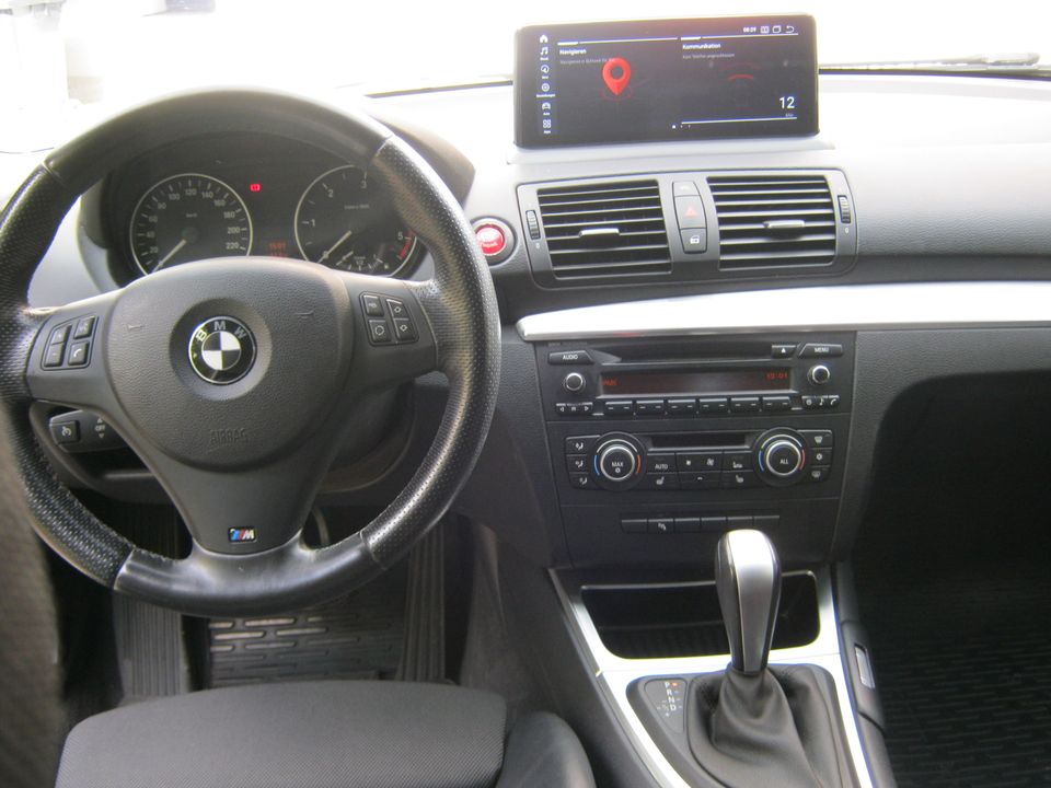 BMW 118d..Automatik,Navi,Klima,PDC,LM-Räder,Sportsitze,Teilleder. in Jößnitz