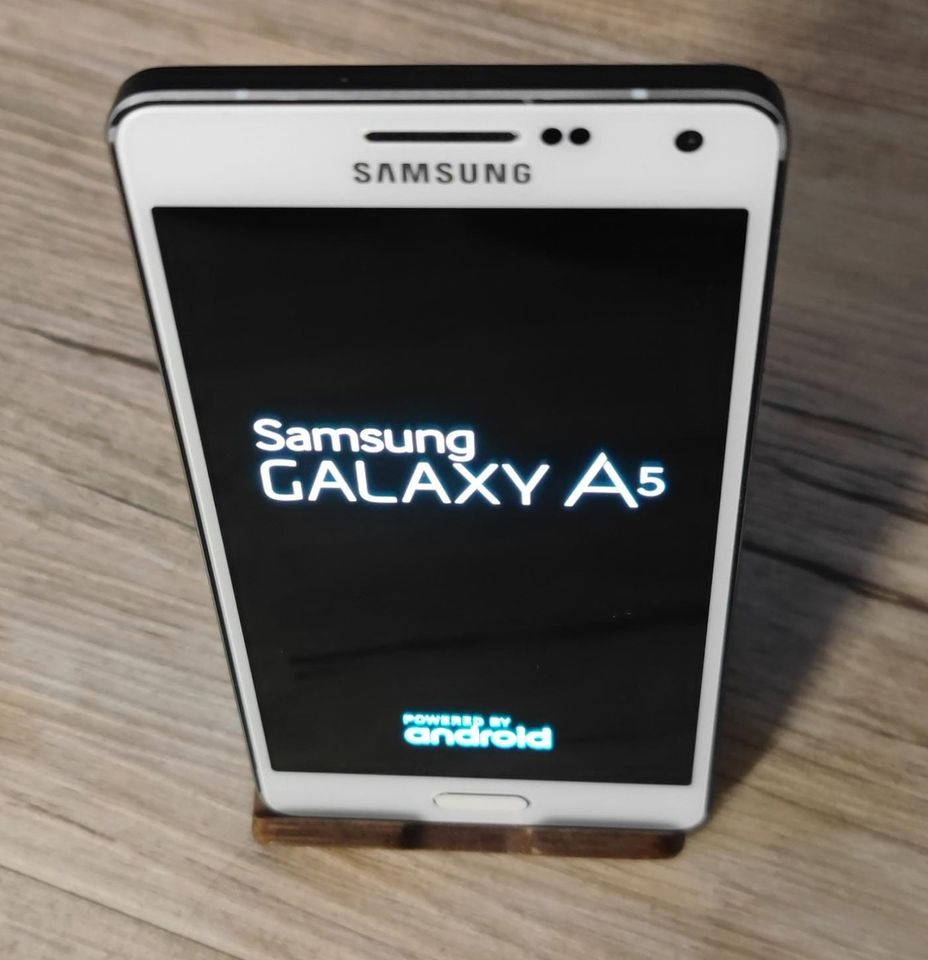 Samsung Galaxy A5 - 16 GB - SINGLE SIM - SM-A500FU in Schwarzenbruck