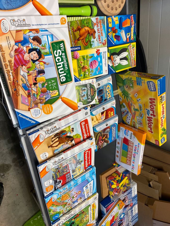 Spiele Tiptoi Spielzeug sowie Kinderkleidung 122-140 in Mittenwalde