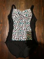 Janina Kik 46 48 50 XL XXL Schwarz Leopard Neu Bunt Leo Badeanzug Hessen - Rotenburg Vorschau