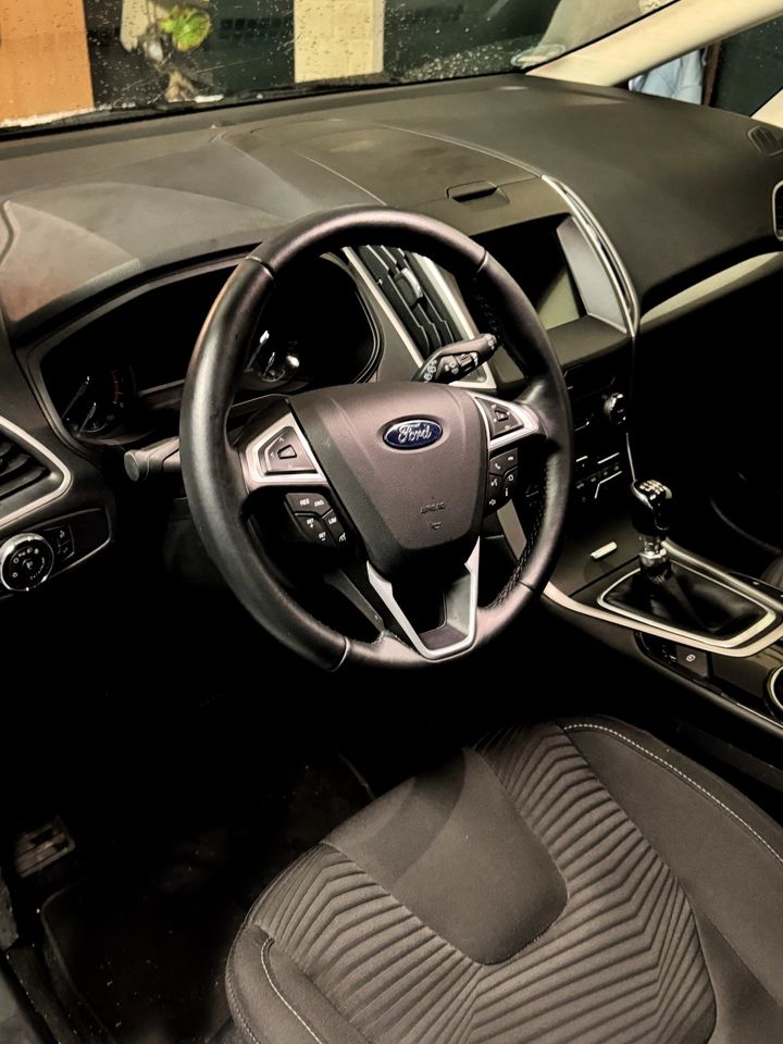 Ford S-Max  1,5 Eco Boost mit Unfallschaden, 5 Jahre Garantie! in Reken