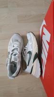 Nike V2K Run Sneaker in Weiß und Grün Sneaker Bayern - Königsbrunn Vorschau