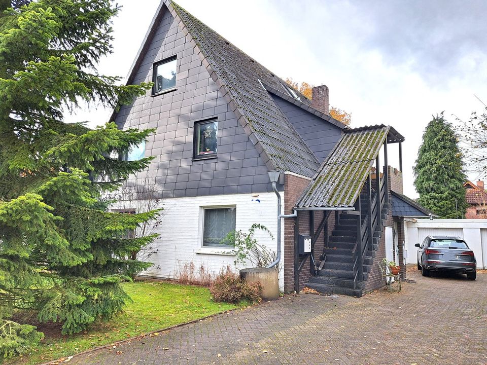 Ofenerfeld ! Bezugsfreie Erdgeschosswohnung mit Garage und Garten ! in Wiefelstede