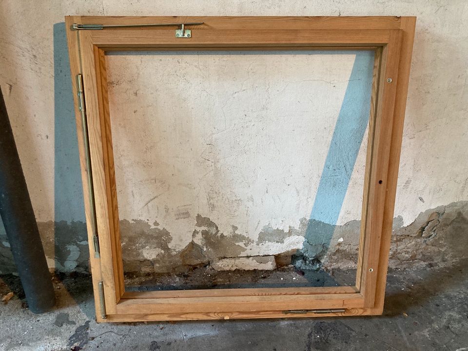 Holzfenster mit Kippfunktion in Berlin