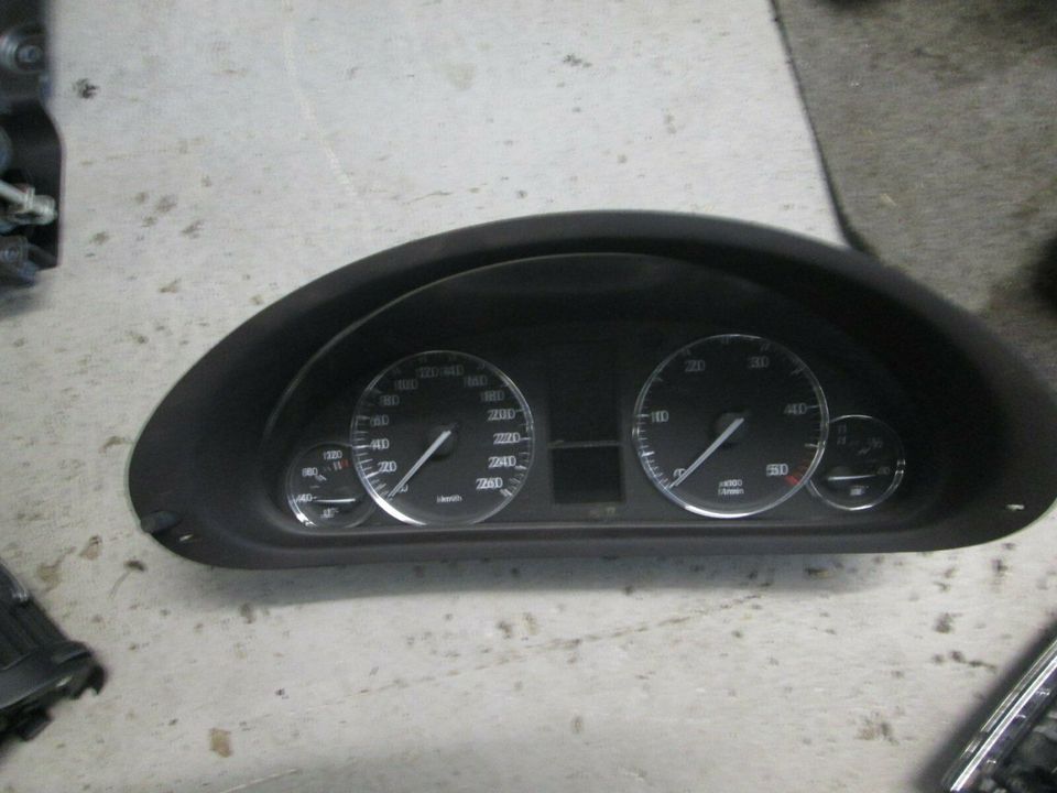 Mercedes C Klasse W203 S203 Tachometer Kombiinstrument A203540514 in Herten