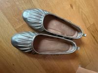 Goldene Ballerinas für Mädchen und Damen in Größe 38 West - Unterliederbach Vorschau