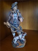 handgeschmitzte und bemalte Holz-Figur, Jäger mit Hund Borsdorf - Panitzsch Vorschau