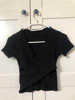 Schwarzes cropped T-Shirt von Stradivarius Bayern - Würzburg Vorschau