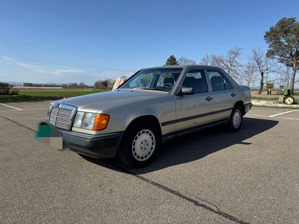 Mercedes W124 300e H Kennzeichen/ Oldtimer/Wertgutachten in Buggingen