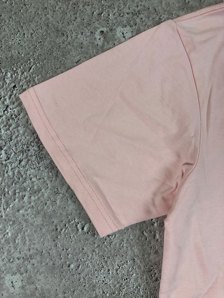 Acne Studios T-shirt Rose in Straubing