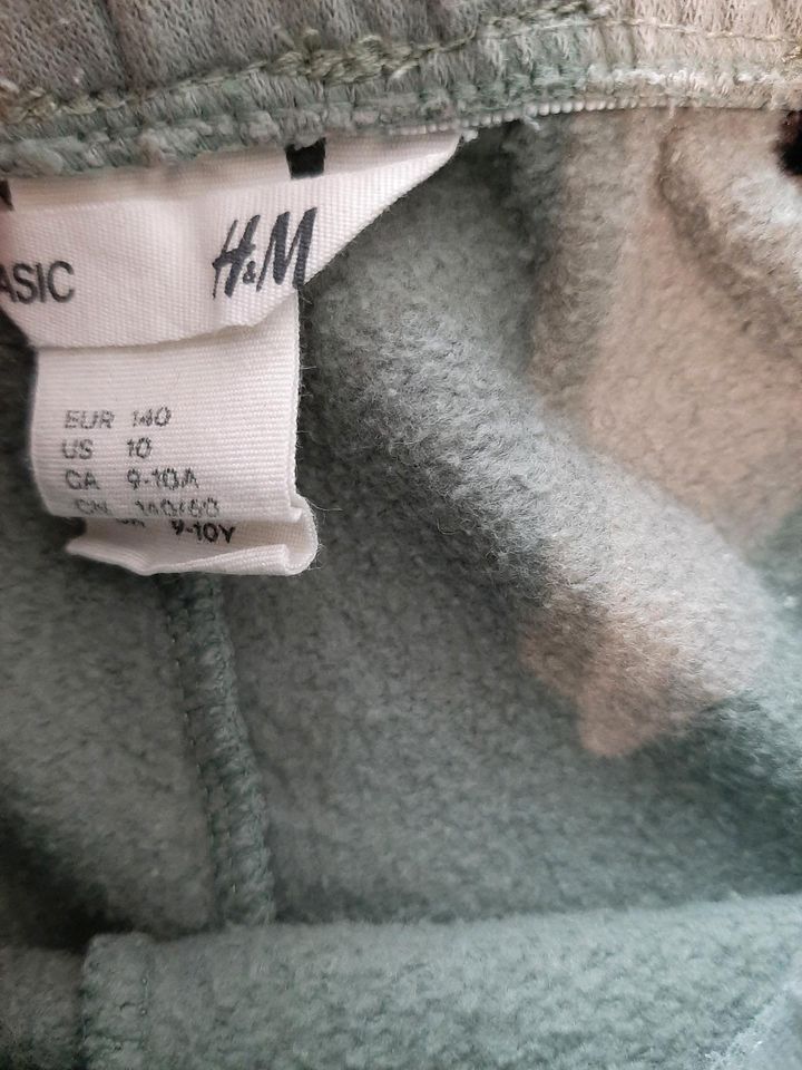 Jogginanzug Größe 140 von H&M in Gladbeck