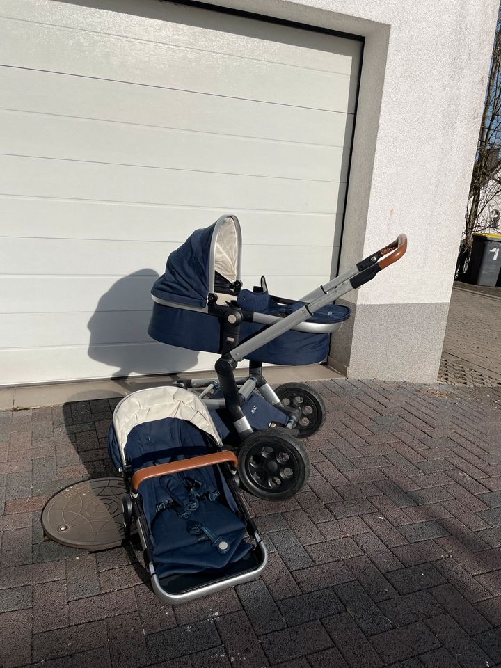 Joolz Kinderwagen mit Babywanne & Buggy dunkelblau in Engelskirchen