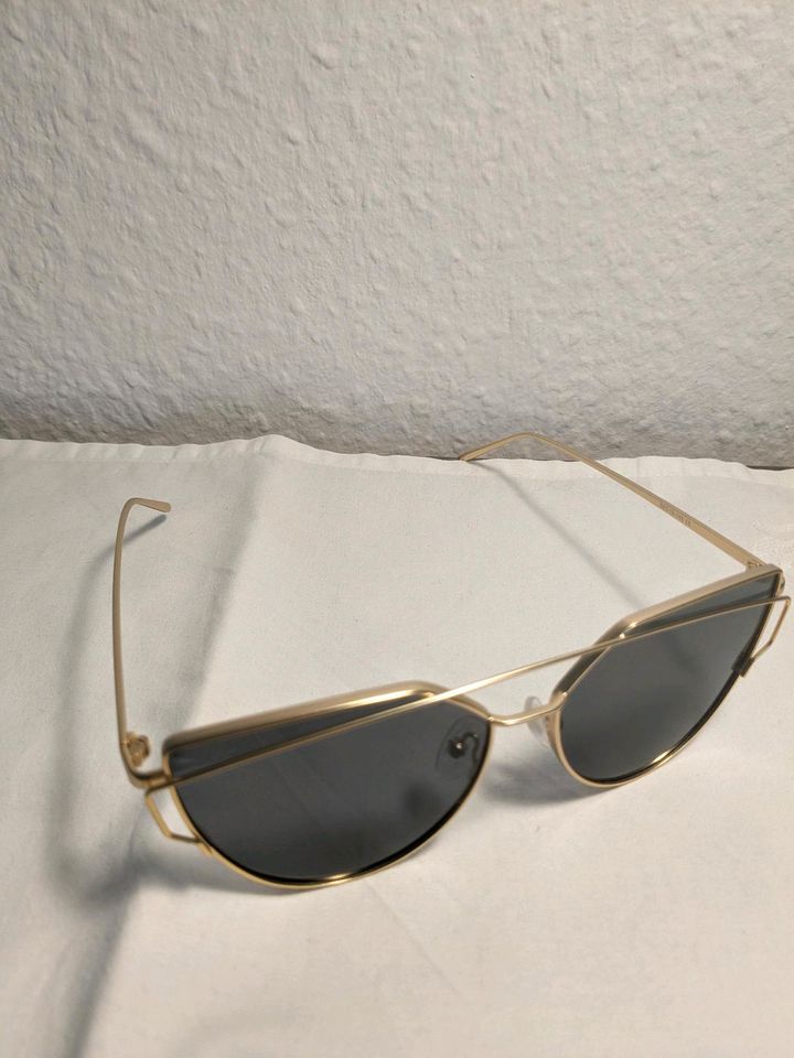 Designer Sonnenbrille Bertha Cateye Gold in Centrum