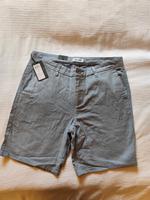 ungetragen in Originalverpackung - Chinoshorts aus Leinenmix Frankfurt am Main - Bornheim Vorschau