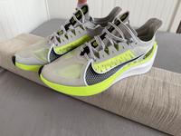 Original Nike Zoom Gravity BQ3202-011 Hessen - Kassel Vorschau