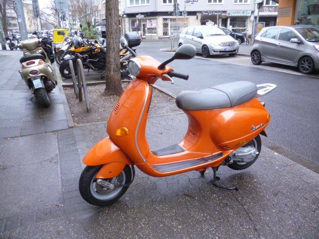 Vespa ET 4 in Düsseldorf