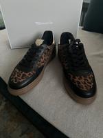 Tamaris Sneaker Gr. 40 neu abzugeben Nordrhein-Westfalen - Lohmar Vorschau