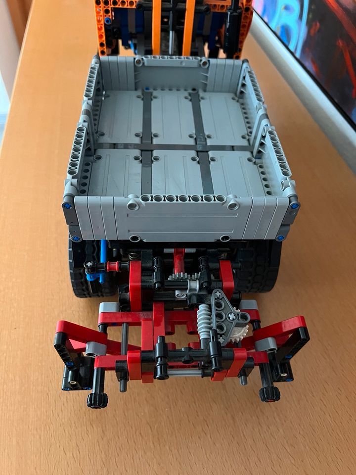 Lego Technic 8110 Unimog in Wolfsburg