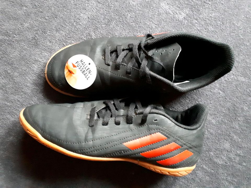 Adidas Fußballschuhe Hallenschuhe Gr. 37 in Flörsheim am Main