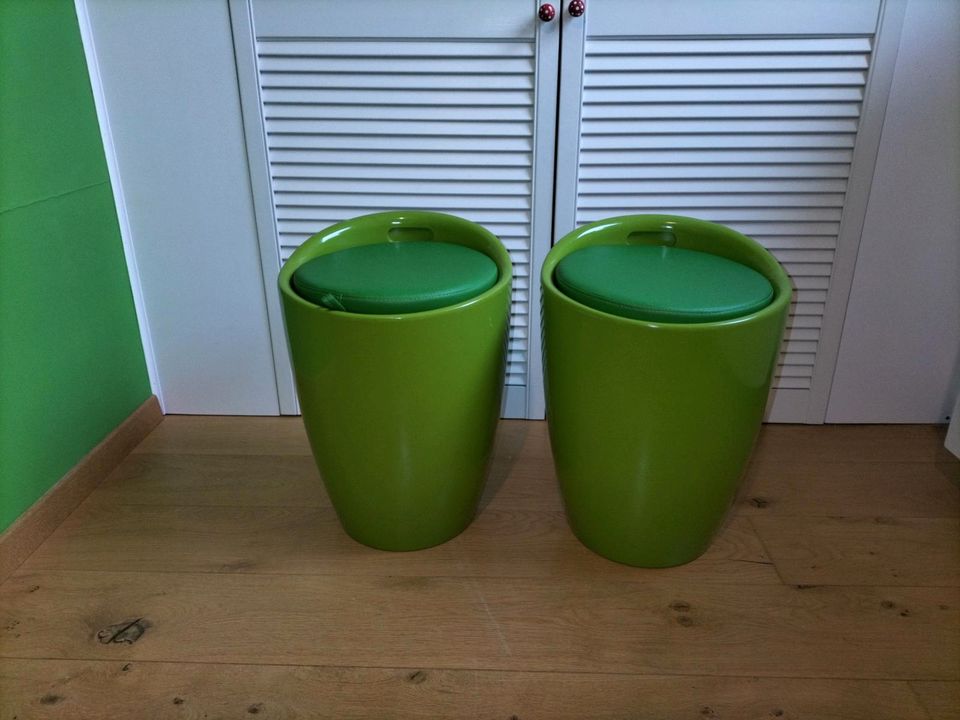 2 Höcker Stuhl  in Farbe grün. Sehr gut erhalten in Berlin