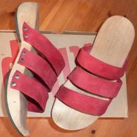 Trippen Schuhe Clogs Lagenlook Designer Gr. 39 Rot Wildleder Niedersachsen - Wolfenbüttel Vorschau