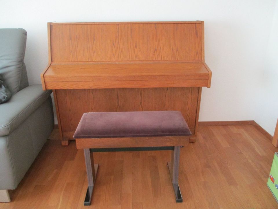 Concord Klavier zu verkaufen in Buggingen