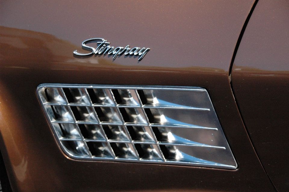 Corvette C3 Stingray Targa, Chrom, Klima, Matching in Rellingen