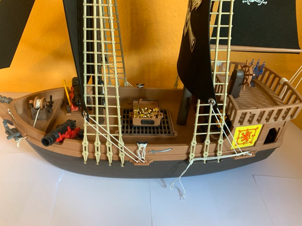 Playmobil Piratenschiff in Overath