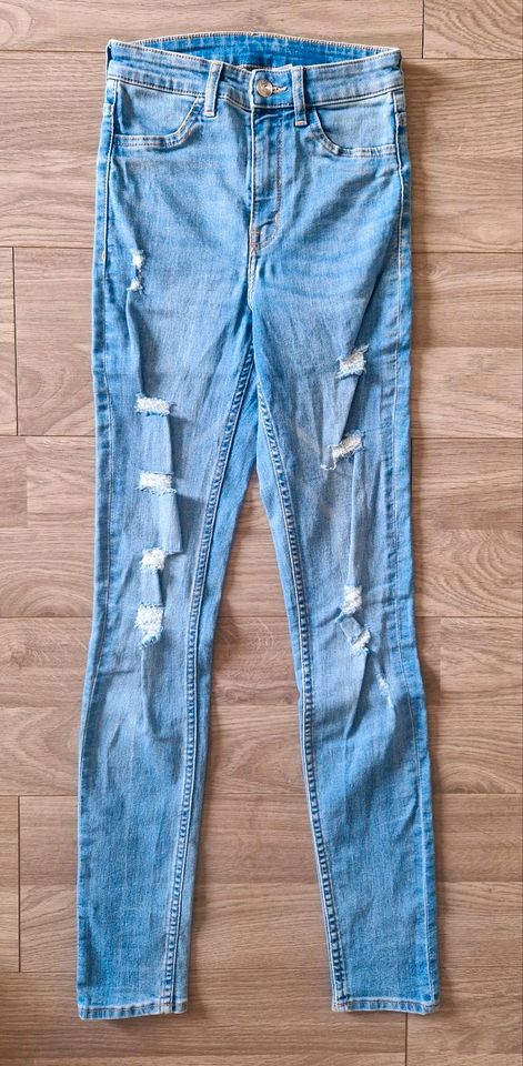 Damen Jeans Hose Gr.34 H&M High Waist Jeans Hose blau Divided in Mayen