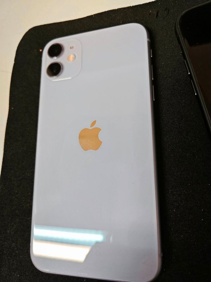 ❗❗ Sonderpreis - NUR 319 Euro ❗❗ Apple iPhone 11 64GB -12 Monate Garantie inkl. Rechnung & Original Zubehör - Aufbereitetes Smartphone Generalüberholtes Handy Reparatur günstig nachhaltig Hamburg in Hamburg