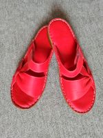 Leder Sandalen von Humes  rot Gr. 41 weiches Fußbett Sachsen-Anhalt - Magdeburg Vorschau