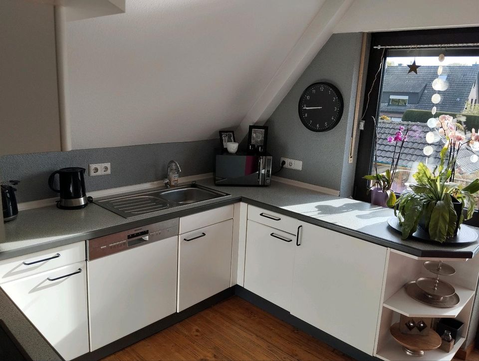 Küche/Küchenzeile mit Elektro Geräten und viel Zubehör!!! in Sonsbeck