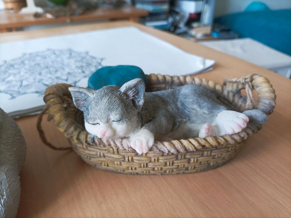 Niedliche kleine Katzen Deko Figuren grau f. drinnen & draußen in Gievenbeck