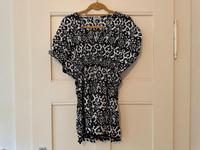 ❗ Gr. M 38 Minikleid Longshirt schwarz weiß Fledermausärmel Leipzig - Schleußig Vorschau