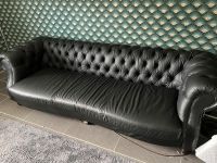 Kunst leder sofa schwarz chesterfield look Hessen - Körle Vorschau