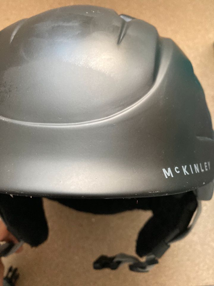 Skihelm McKinley Gr. M, wie neu in Sommerhausen Main