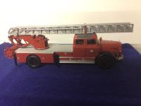 Minichamps Mercedes Benz L 6600 DL 30 1:18 Feuerwehr Hessen - Weilrod  Vorschau