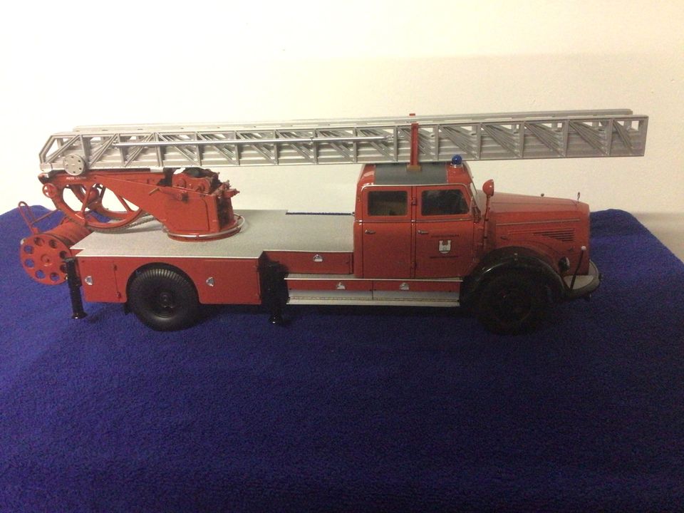 Minichamps Mercedes Benz L 6600 DL 30 1:18 Feuerwehr in Weilrod 