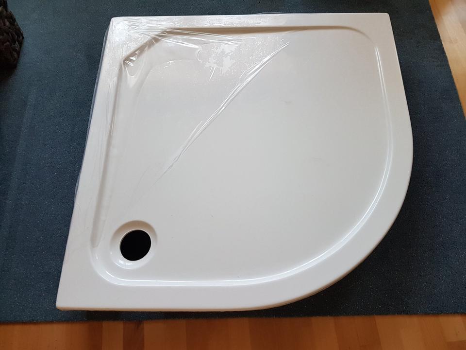 Duschwanne 100 x 100 mit Wannenträger, Ablaufgarnitur, alles neu in Lauterhofen