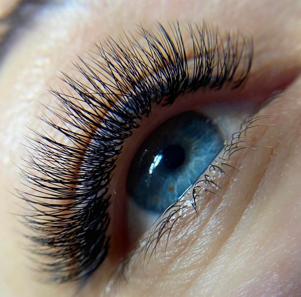 Wimpernverlängerung Rosenheim Lashes Wimpern Lash Extensions auch Schulung möglich in Rosenheim