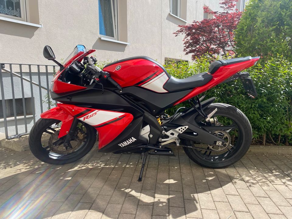 Yamaha yzf r125 in Würzburg