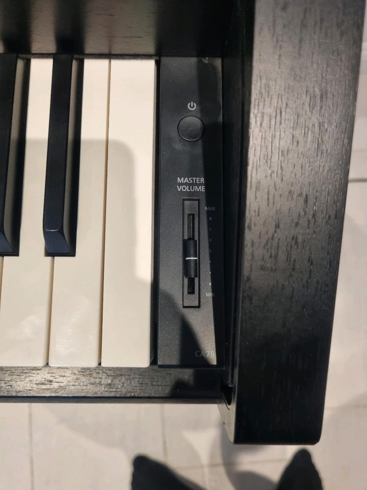 Kawai CA 78 B Digitalpiano / Wie Neu in Lindlar