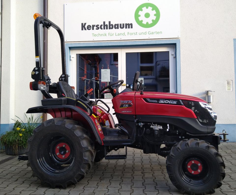 Traktor Kompaktschlepper Solis 26 Tiger 6+2 *Lagerfahrzeug* in Adelsdorf