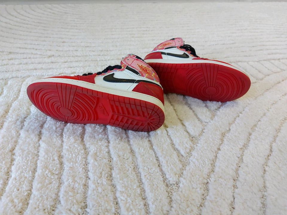 Nike Air Jordan 1 Spiderman ❤️ Gr 30 Retro original rot in Hanau