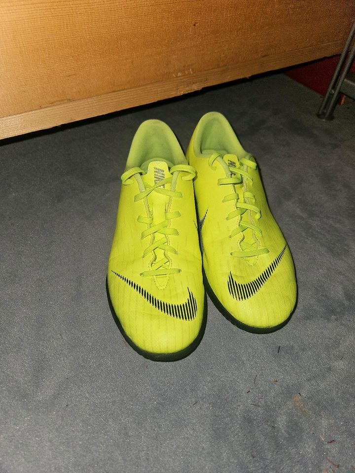 Nike Mercurial Fußballschuhe in Schmitten